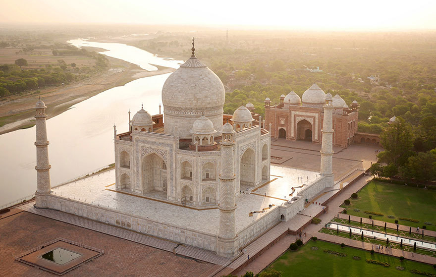 alienbeliever:  Illegal aerial pics taken with a drone, by Amos Chapple