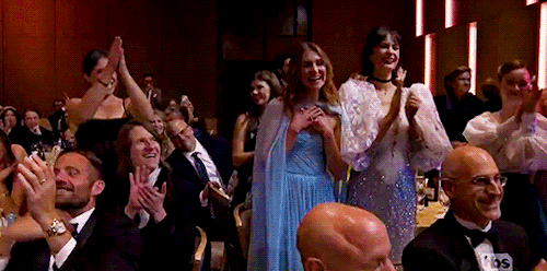 yennciri:Melanie Lynskey accepting her Best Actress in a Drama Series award