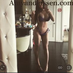 Daily&rsquo;s amyanderssen.com #bikinibod #summertimefine #bustybeauty #selfies by amyanderssen5