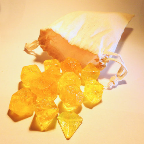 battlecrazed-axe-mage:All y’all out there who want to eat my dice–rejoice!!FOR I HAVE FOUND DICE YOU