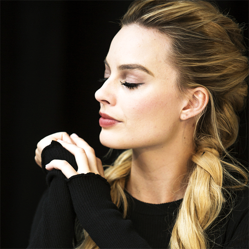 gwenstacye:   Margot Robbie at the ‘Suicide Squad’ Press Conference in New York City