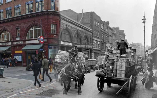 archatlas:   London Street Scenes Then & Now  The Streetmuseum App 2.0 from the Museum of London