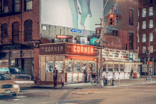 escapekit:Light On Beautiful work by Brooklyn photographer Franck Bohbot. Franck presents a nocturna