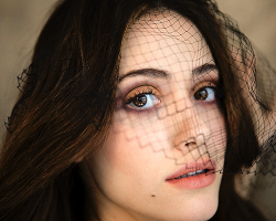 kiurit:   Emmy Rossum photographed by  