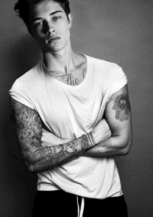 innocentorwhat:  he would look so good with tattoos omg