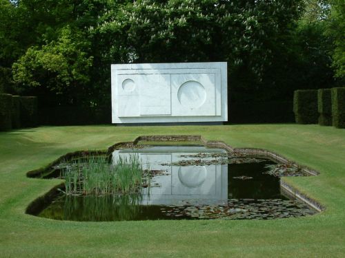 virtualgeometry:  Garden landscape by Geoffrey Jellicoe and Ben Nicholson