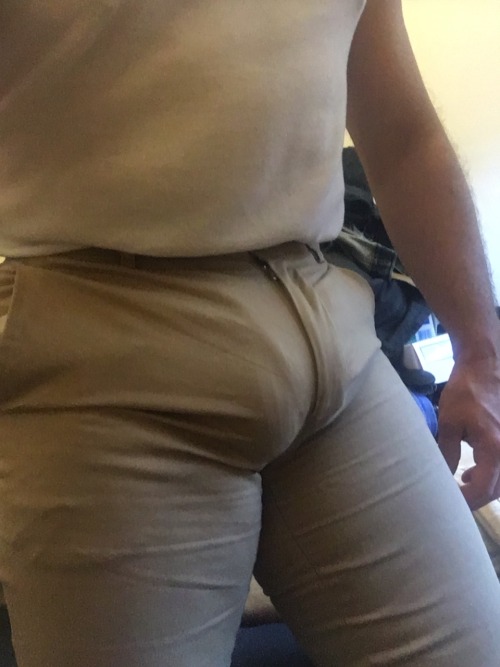 bulgebuddy1066:  Bulging in my casual stretch chinos pants