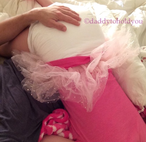 daddytoholdyou:  The best part of any daddy’s day is waking up to his adorable baby girl. DTHY