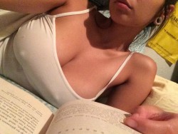 tessastastytacos:  Studying