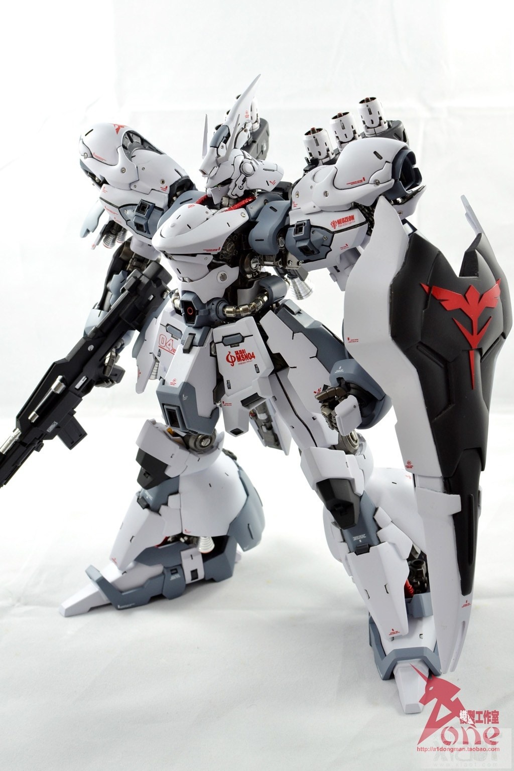 gunjap:  MG 1/100 MSN-04 Sazabi GMG custom: Modeled by Johmny. Full Photoreview [WIP