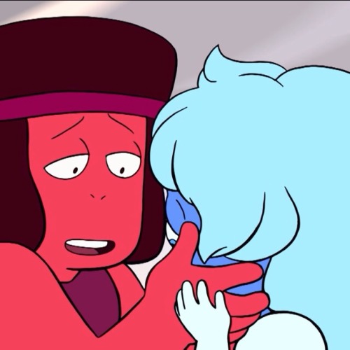 jankyspace:  sapphire tiny hands appreciation post. because this is something ill never get over. 