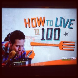 theveganzombie:  Tune in to the Cooking Channel and watch @jasonwrobel do go thing! #howtoliveto100 #vegan #vegansofig #cookingchannel