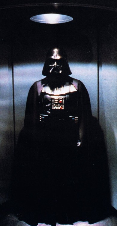 atomic-chronoscaph:David Prowse as Darth Vader - Return of the Jedi (1983)