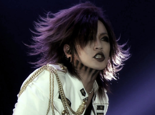 GazettE’s 15th Anniversary Live [NINTH Album]Please do not remove my name from the screen