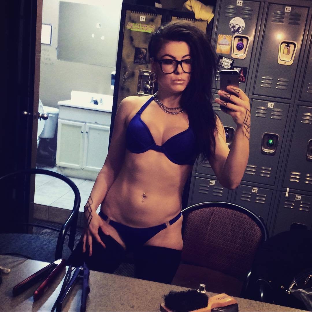 stripper-locker-room:  who_is_dina_day