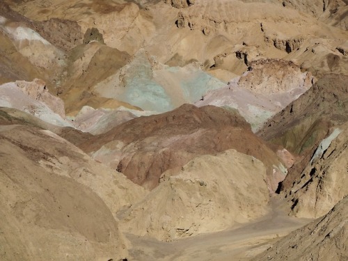 juliahoskins:Artist’s Drive and Artist’s Palette, Death Valley National Park, California