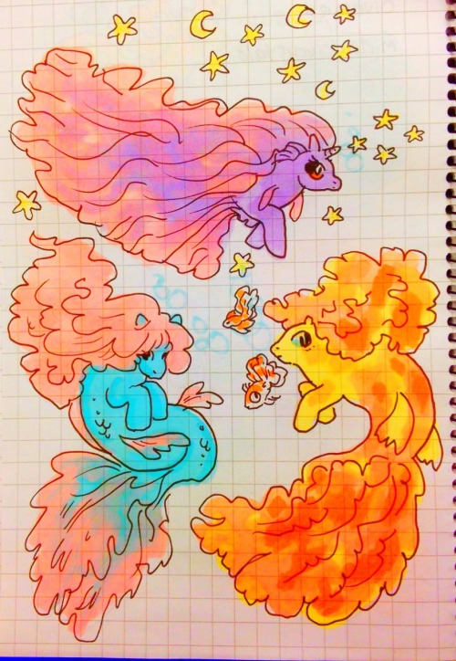 bluearturtle:doodled myself some ponies during therapy group