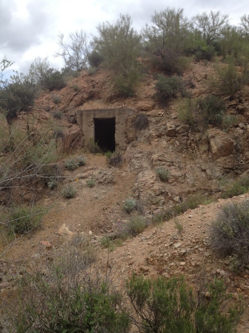 queenofzan: relatetorocks: leviathan-supersystem: relatetorocks: This old copper mine looked like a 