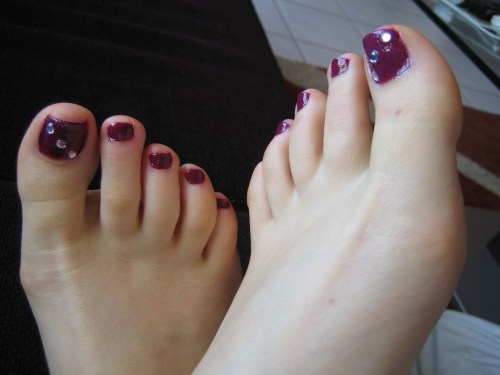 Girl feet worship and having sex with feet. Sex tonight with hot foot fetish girl