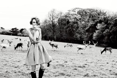 suicideblonde:  Keira Knightley photographed by Ellen von Unwerth for Vogue UK, 2011