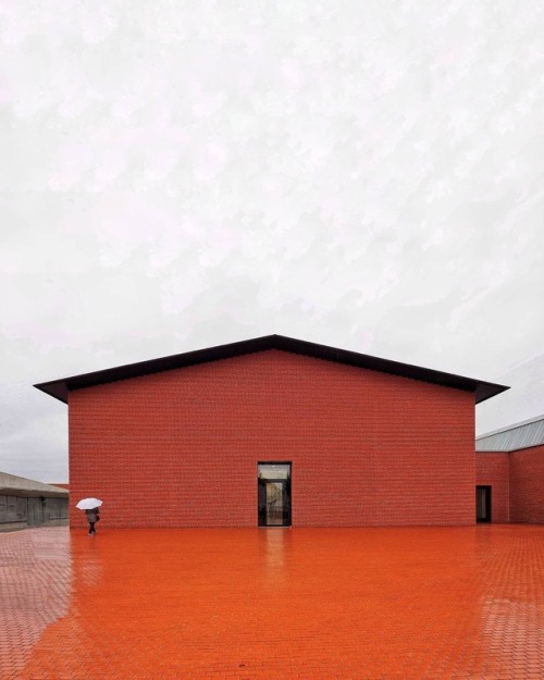 design-art-architecture - Brick realness Herzog and Demeuron,...