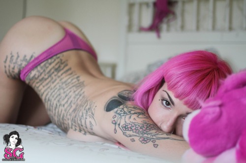 Porn whitelatexmonkey:  Tifereth Suicide is sexy photos