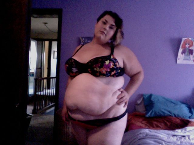 body-posi:  being a hot babe in my underwear fransea.tumblr.com