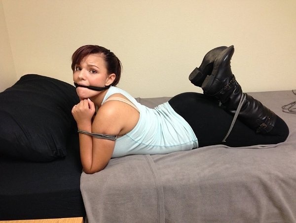 yousickfuckletmeview:Frogtied on the bed.