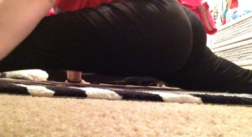 lamebutmynsfw:  sorry for not being on so much december has been a busy month! but here’s a few pics for y’all;)