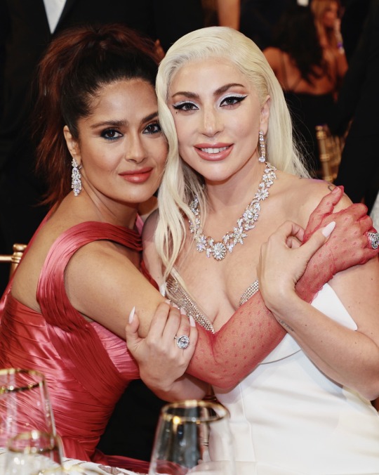 gagaqueen:Gaga & Salma ❤️