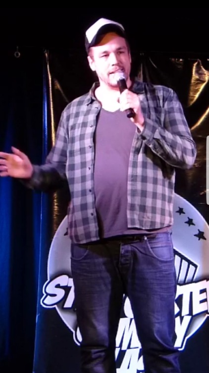 paunchstar:  Jan Van WeydeThe German comedian and actor has piled on weight. I wish