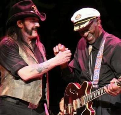 nudiemuse:
“midwestisalright:
“ Chuck Berry & Lemmy
”
This makes me so fucking happy
”
If you don’t understand why this photo is amazing and wonderful, I’m sorry.