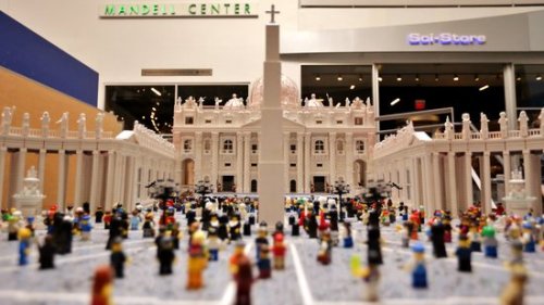 lilaccatholic: legollection: Catholic priest builds LEGO version of the Vatican, complete with nuns 