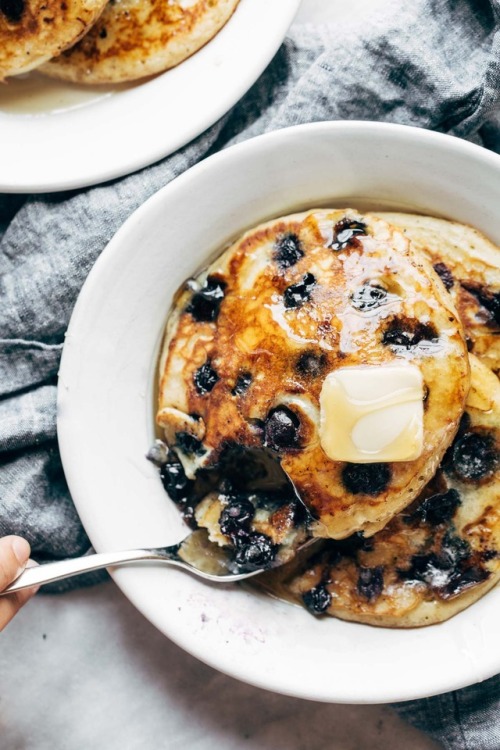 fullcravings:The Fluffiest Blueberry Pancakes