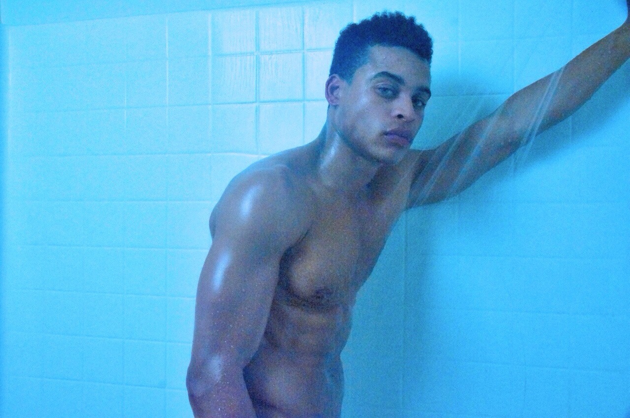 fvcknormalityyy:  theattractiveboys:  Robert Ri’chard   Hi arnezzzz
