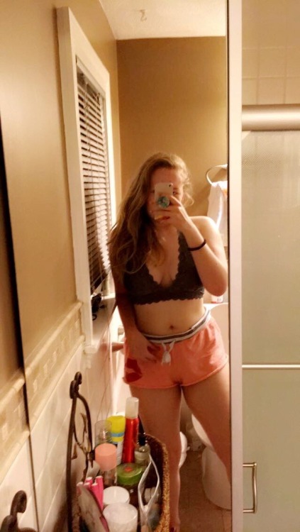 greeneyesandthiccthighs-deactiv:A lil throwback to the summer when it was warm af and u could walk around like this outside. And weren’t all stuck inside.OnlyFans