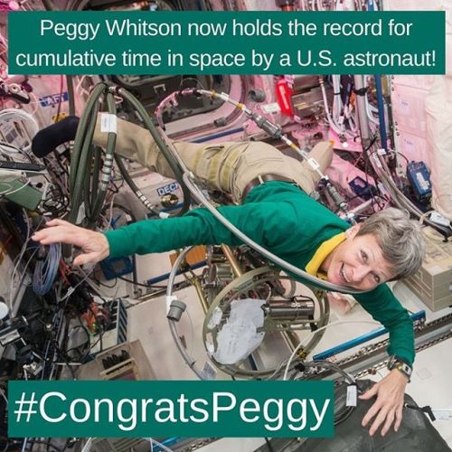 colchrishadfield:Peggy, you rock leadership. @AstroPeggy