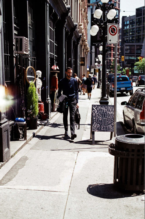  Guy walking by and some bubbles on the side.Unfortunately this photo was taken before I fixed hole 