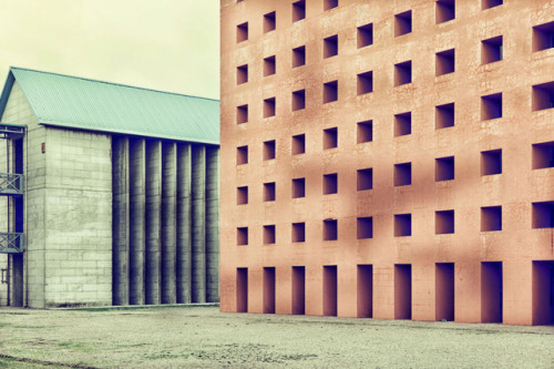 Aldo Rossi. Cementerio de San Cataldo. Módena, Italia. 1971Pics: Andrea Pirisi. Archeyes