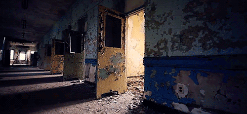 abandonedography:  This is what I eventually want to do with Abandonedography. Check out the youtube here.(x)