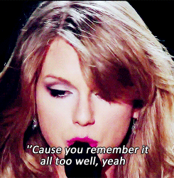 scarletletterswift:  “But you keep my old scarf from that very first week‘Cause it reminds you of innocence and it smells like meYou can’t get rid of it ‘cause you remember it all too well.” 