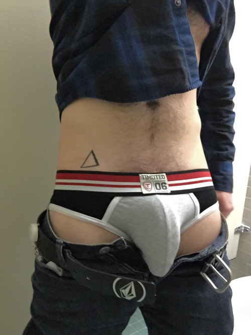 justgaypornstars:  the utterly delicious Bravo Delta!! follow him at bravodelta9.tumblr.com