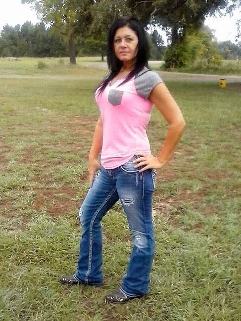 ladiesoftexas:  Look at this amazing submission. She’s definitely a texas hottie.