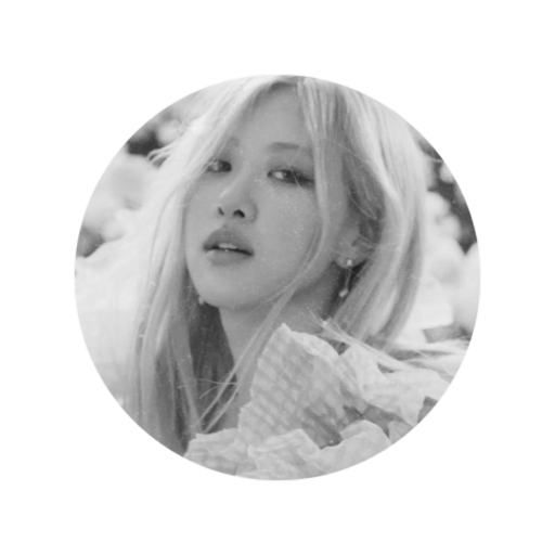 rubyjane:   ⠀     ୨୧   —   hanni layouts   +   moments   !⚠︎  coloque o icon redondo pelo twitter web.