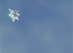 age-of-awakening:  whiny-sugar-glider:  BBC - Frozen Planet  My god, sacred geometry actually being made in real time! 