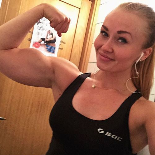 musculargoddesses: Amanda Dabe