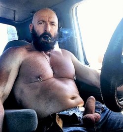 stogiepigsd:  Hot cigar man