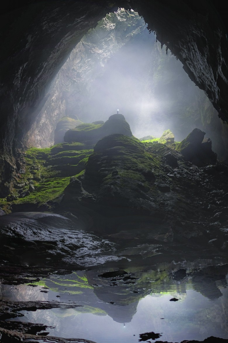 heaven-ly-mind:  The Hand of God by James Troubadour 