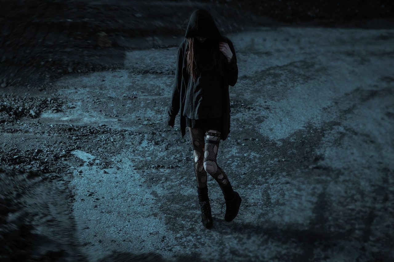 socialpsychopathblr:  Photography: robin-selhorst, model: lucyphair 