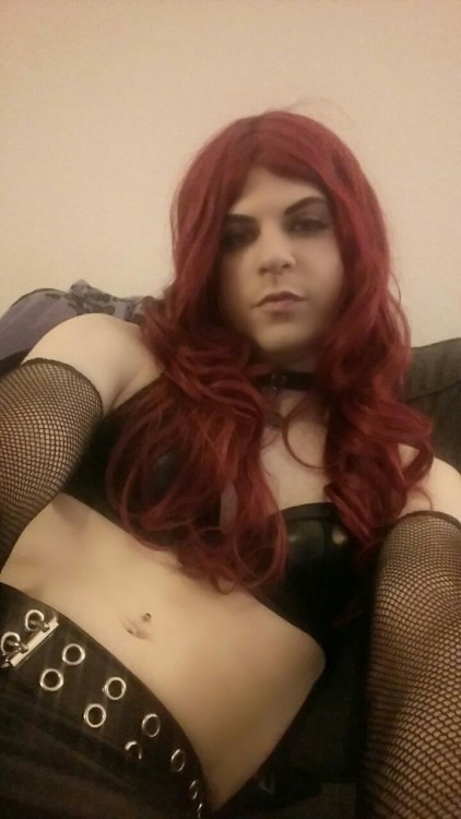 lorin-luna:  Last redhead pic for a while.